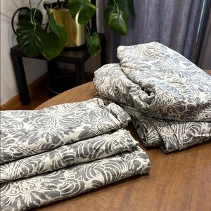 Elegant Gray and White Pottery Barn Duvet Cover & Shams